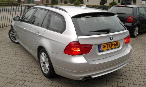 BMW 3-serie Touring - 320d Efficient Dynamics Edition Luxury Line Full Optie-Navigatie full Climate - 1