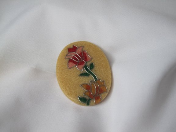 Broche kunststof cloisonné stijl bloemen in zilverkleurig randje 5.9x4.7 cm. - Afbeelding 3