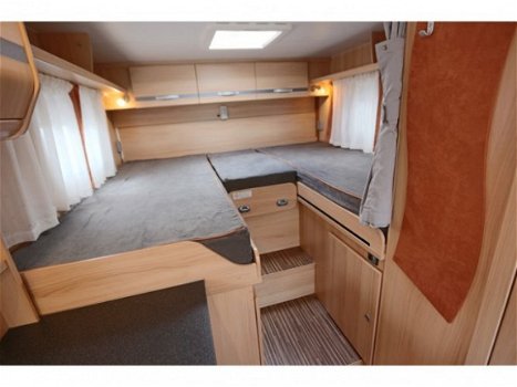 Hymer Met Enkele bedden en grote garage, 6,99m lang - 4