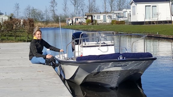 Boston Whaler 17 ft Montauk Classic - 2