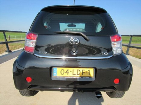 Toyota iQ - 1.0 VVTi Black Edition, 4 zitplaatsen, airco, - 1