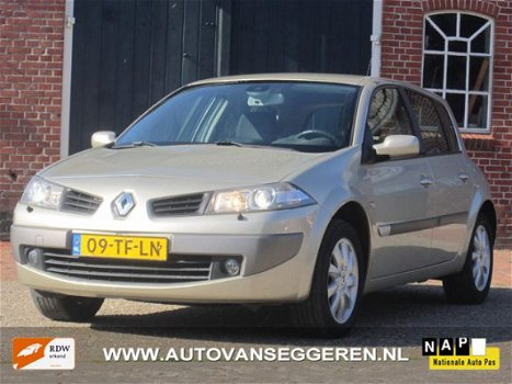 Renault Mégane - 1.6-16V Tech Line cruise/clima/navi/incl.garantie - 1