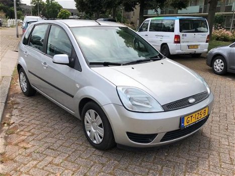 Ford Fiesta - 1.3 Ambiente 2005 Airco 5-deurs Stuurbekrachtiging Goed rijdend - 1