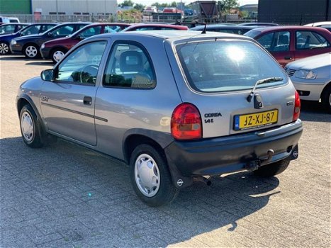 Opel Corsa - 1.4i Eco AUTOMAAT Peter Mulder JR Emmer-Compascuum - 1