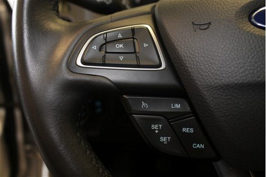 Ford Focus - 1.5 TDCi 120pk 5-deurs Lease Edition - 1
