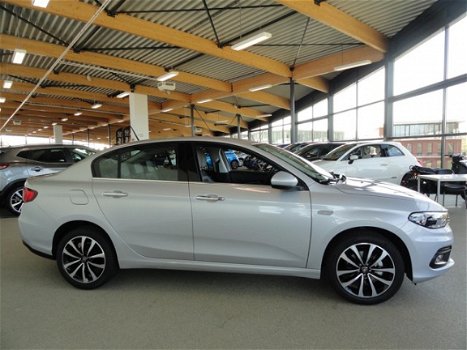 Fiat Tipo. - 1.4 95PK Lounge, Lage KM's, *Actieprijs - 1