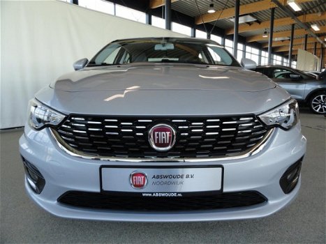 Fiat Tipo. - 1.4 95PK Lounge, Lage KM's, *Actieprijs - 1