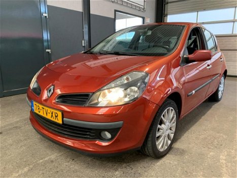 Renault Clio - 1.4-16V Exception NAP/Airco/Half leder - 1