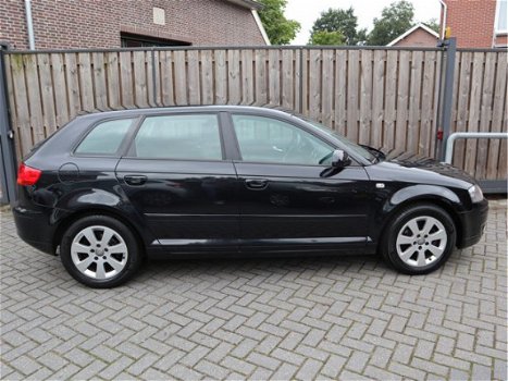 Audi A3 Sportback - 5Drs 1.6 FSI H6 Ambiente Clima, Trekhaak, CruiseC, Nieuwe Ketting&Koppeling, Net - 1