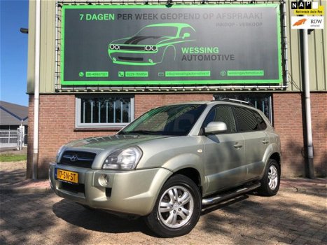 Hyundai Tucson - 2.0i Style Airco-ECC Trekh. LAGE KMSTAND NL-Auto NIEUWE APK - 1