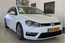 Volkswagen Golf - 1.2 TSI Business CUP Edition R- Line, Navi