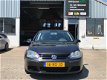 Volkswagen Golf - 1.6 FSI Trendline Airco/ 5Dr/ 2e Eig/NAP/APK - 1 - Thumbnail