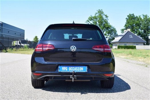 Volkswagen Golf - 1.6 TDI Highline BlueMotion Navi, Clima, Stoelvw, LED, Cruise, PDC, Trekhaak - 1