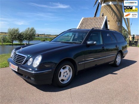 Mercedes-Benz E-klasse Combi - 240 Classic 41000KM NIEUW - 1