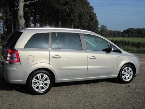 Opel Zafira - 1.6 Executive - 1