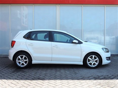 Volkswagen Polo - 1.6 TDI 5drs Sportline (clima, cruise, lmv) - 1