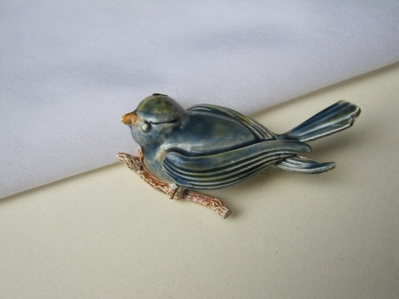 Broche blauw emaille vogel op tak 5.2x2.8 cm - Afbeelding 5