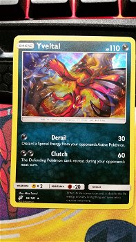 Yveltal 95/181 Holo Team up - 0