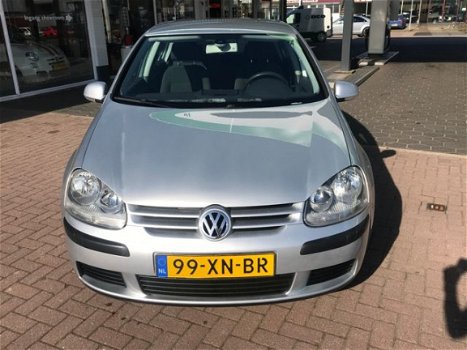 Volkswagen Golf - 1.6 FSI 115pk 5drs Sportline Climate / Cruise / Stoelverw. Young - 1