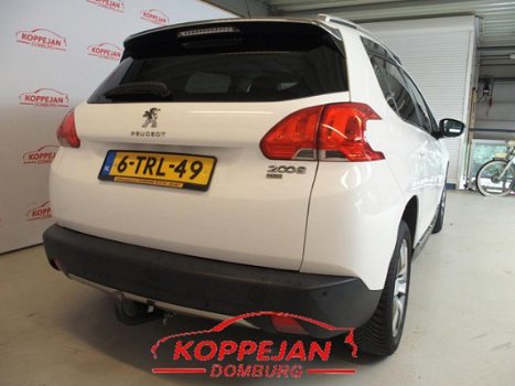 Peugeot 2008 - 1.2 VTi Allure Pack Premium Plus Automaat, Navi, Pannodak - 1