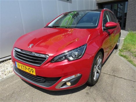 Peugeot 308 SW - 1.2 e-THP Première 130PK Leder/Alcantara LED koplampen Trekhaak Navi Clima PDC Blue - 1