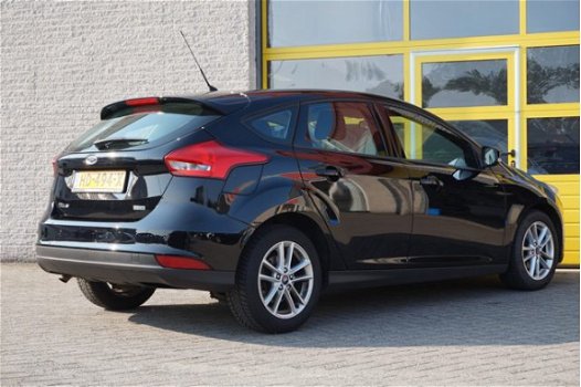 Ford Focus - 1.0 Trend Edition 100pk 5drs BJ2015 Navi | LMV 16'' | Airco | Cruise control | PDC - 1