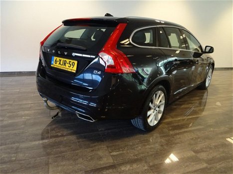 Volvo V60 - D4 181pk Geartronic Summum | Trekhaak | Lederen bekleding - 1