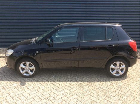 Skoda Fabia - 1.4-16V Elegance CLIMA AIRCO, CRUISE, L.M.VELGEN. 99500KM DEALERHISTORIE. 1 EIGENARESS - 1