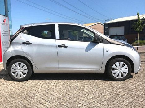 Toyota Aygo - 1.0 VVT-i x-now. Cruise controle, 1e eigenaar, dealeronderhouden - 1