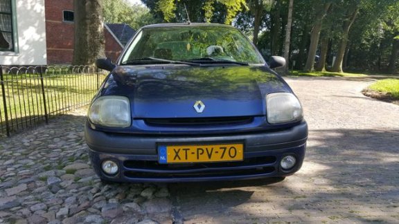 Renault Clio - 1.2 Nw-distriem-Nw koppakking-weinig km,s-NAP-apk-maart-2020-inruil mogelijk!! - 1