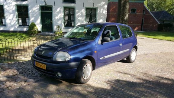 Renault Clio - 1.2 Nw-distriem-Nw koppakking-weinig km,s-NAP-apk-maart-2020-inruil mogelijk!! - 1