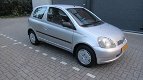 Toyota Yaris - 1.3-16V VVT-i Luna / APK 06-2020 / CV / Dealeronderhouden - 1 - Thumbnail