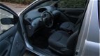 Toyota Yaris - 1.3-16V VVT-i Luna / APK 06-2020 / CV / Dealeronderhouden - 1 - Thumbnail