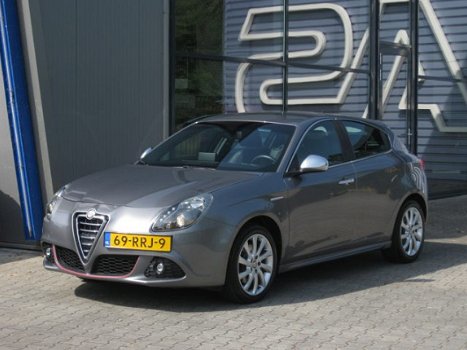 Alfa Romeo Giulietta - 1.4 Turbo Distinctive Sport || Navi | ECC | Dynamic 170PK - 1