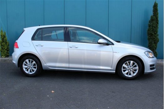 Volkswagen Golf Plus - 1.6 TDI COMFORT EXECUTIVE BLUEMOTION /ECC/PDC/NAV/LMV/CRUISE - 1