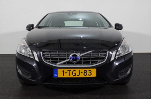 Volvo V60 - 1.6 D2 DRIVE KINETIC | Navi | ECC/AIRCO | PDC | Cruise | LM''17 INCH - 1