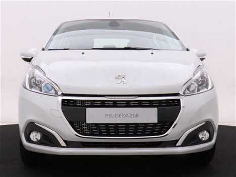 Peugeot 208 - 5-deurs Signature 1.2 PureTech 110pk * NAVIGATIE * PARKEERSENSOREN ACHTER *VOORRAADVOO - 1