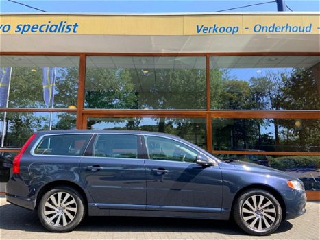 Volvo V70 - 1.6 T4 Limited Edition - 1