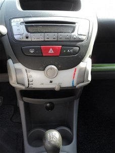 Peugeot 107 - 1.0-12V XR airco, km stand gegarandeerd met boekjes