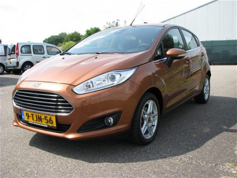 Ford Fiesta - 1.0 EcoBoost Titanium Aangepast mider valide draaistoel en rolstoellift - 1