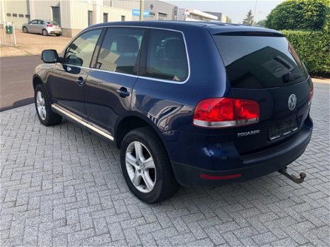 Volkswagen Touareg - 2.5 TDI [bj 2004] AIRCO LEER AUTOMAAT/EXPORT - 1