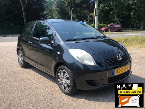 Toyota Yaris - 1.0 12V VVT-i Linea Terra - 1