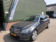 Mercedes-Benz C-klasse - 180 K BlueEFFICIENCY Business Edition Avantgarde met een nieuwe APK