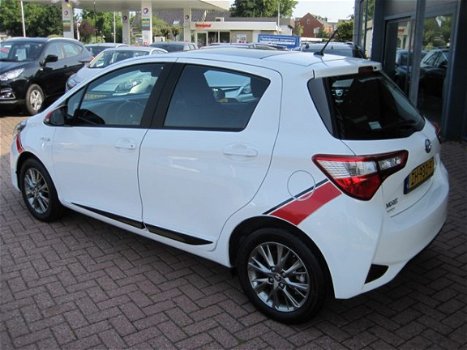 Toyota Yaris - 1.5 Hybrid Executive*AIRCO (ECC)*NAVIGATIE*CRUISE CONTROL* ACHTERUITRIJCAMERA*LM 15