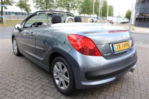 Peugeot 207 CC - 1.6 HDiF Airco, stoelverwarming, centrale vergrendeling, hardtop, apk bij afl - 1