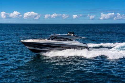 Riviera 5400 Sport Yacht Platinum Edition - 2
