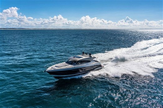 Riviera 5400 Sport Yacht Platinum Edition - 3