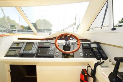 Fairline Phantom 38 - 7