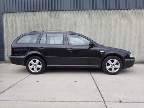 Skoda Octavia Combi - 1.6 Collection TOP AUTO airco - 1