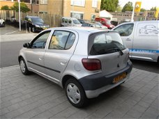 Toyota Yaris - 1.0-16V VVT-i Terra ZEER LEUKE 4 DEUSR AUTO